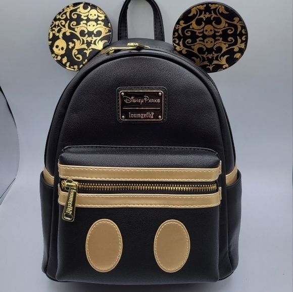 Loungefly Pirates of the Caribbean Mickey Mouse The Main Attraction backpack main image 7